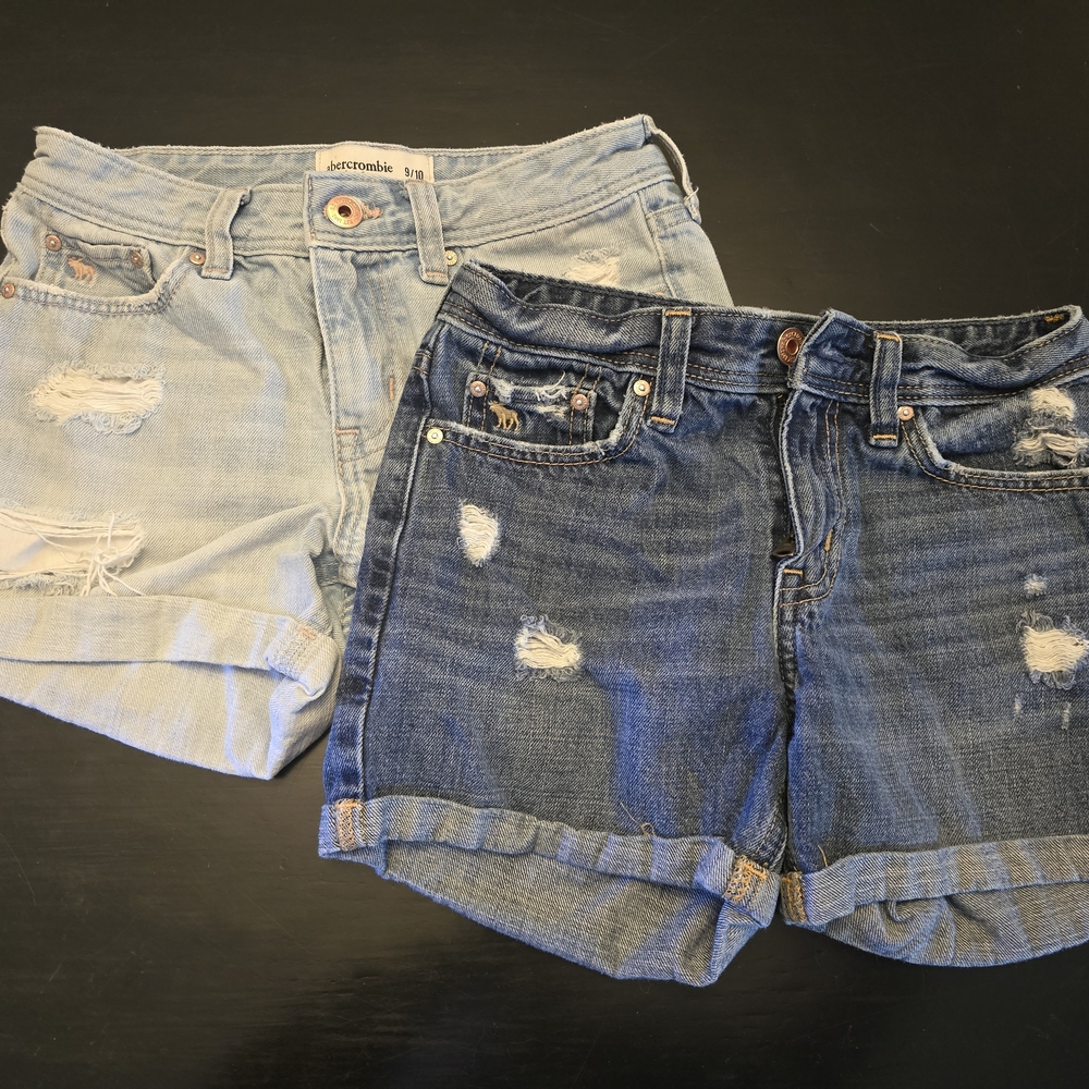 Abercrombie & Fitch Women's Distressed Denim Shorts - Light Blue and Dark Blue